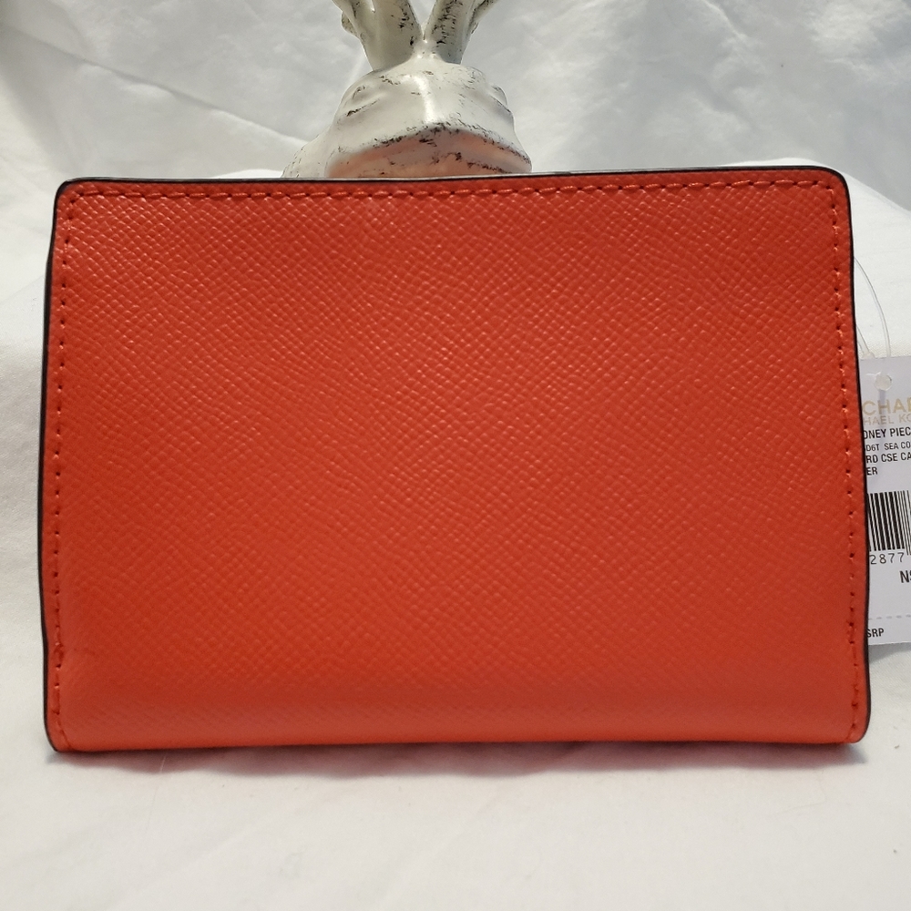 Michael Kors Wallet - Picture 2 of 5